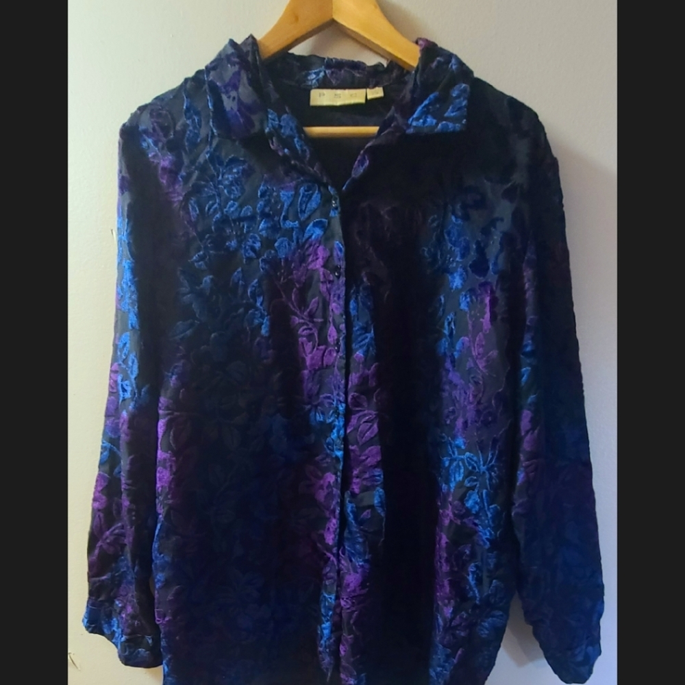 Long sleeve button blouse